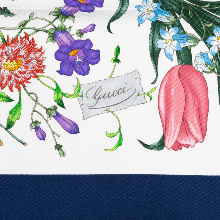 Gucci, scarf, "Flora".