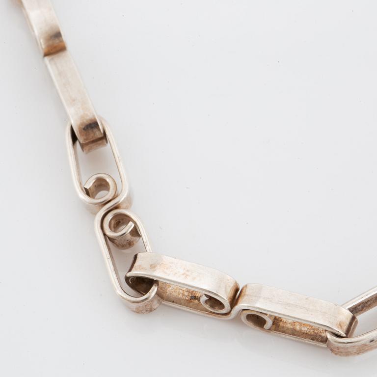 THERESIA HVORSLEV, sterling silver necklace.