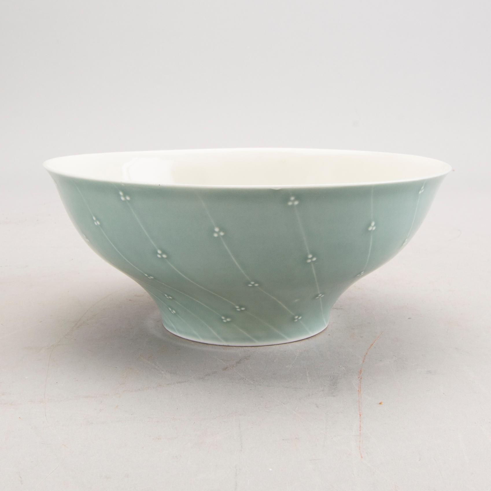 Aune Siimes, Skålar 2 st samt koppar med fat 2 st signerade Arabia 1900-talets andra hälft.