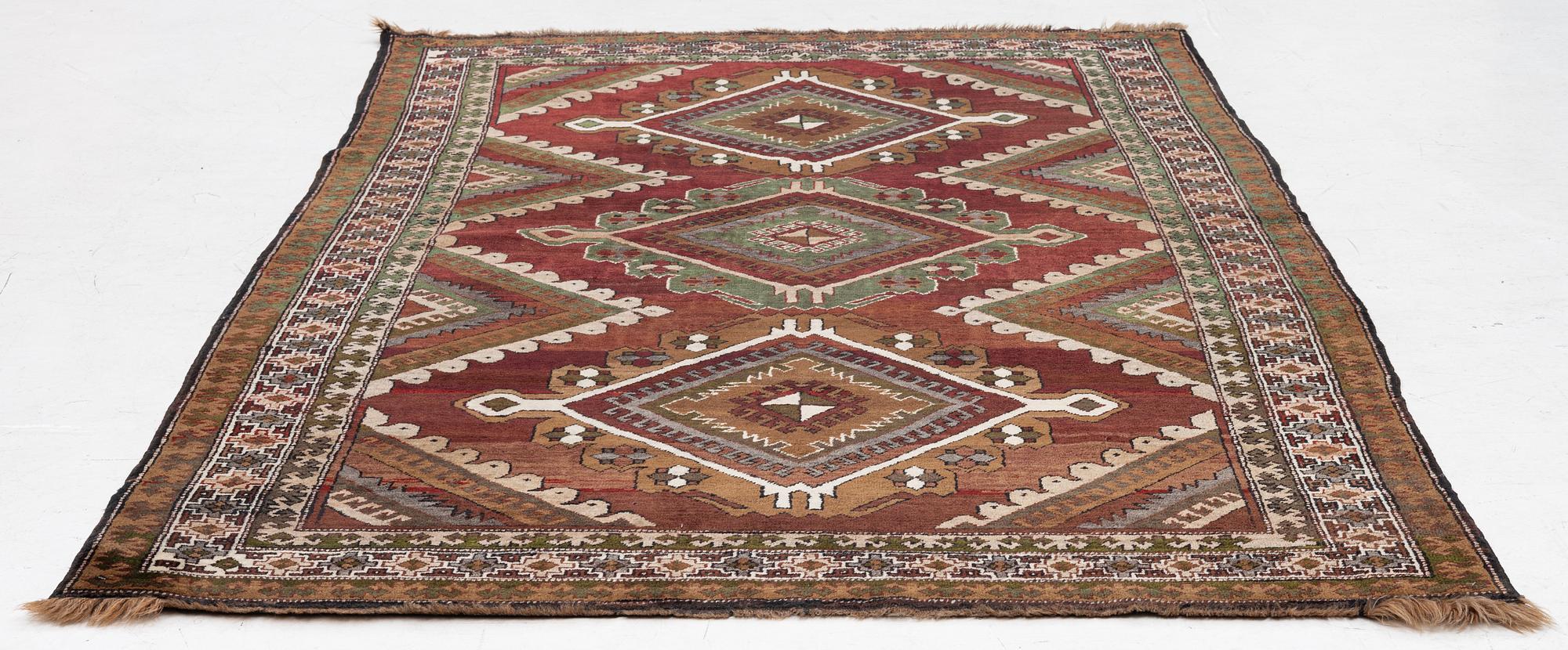 Matta, Kazak, ca 245 x 157 cm.