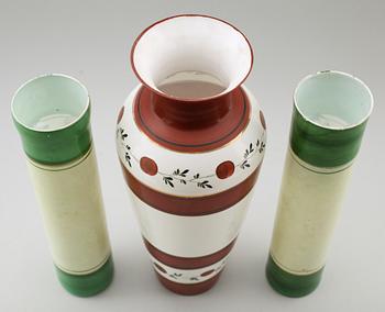 VASER, 3 st (2+1), glas, omkring år 1900.