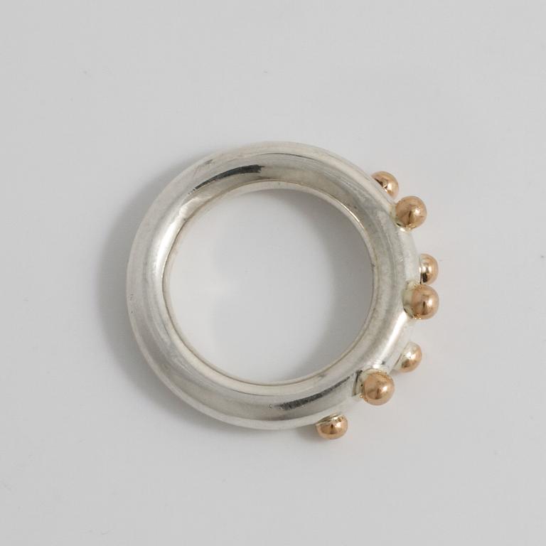 MICHAEL PERSSON CARLING, MPC jewellery, Göteborg, 2004 & 2008, ring samt örhängen.