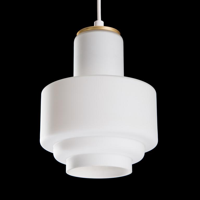 A mid 20th pendent lamp model 4621 for Iittala /Idman, Finland.