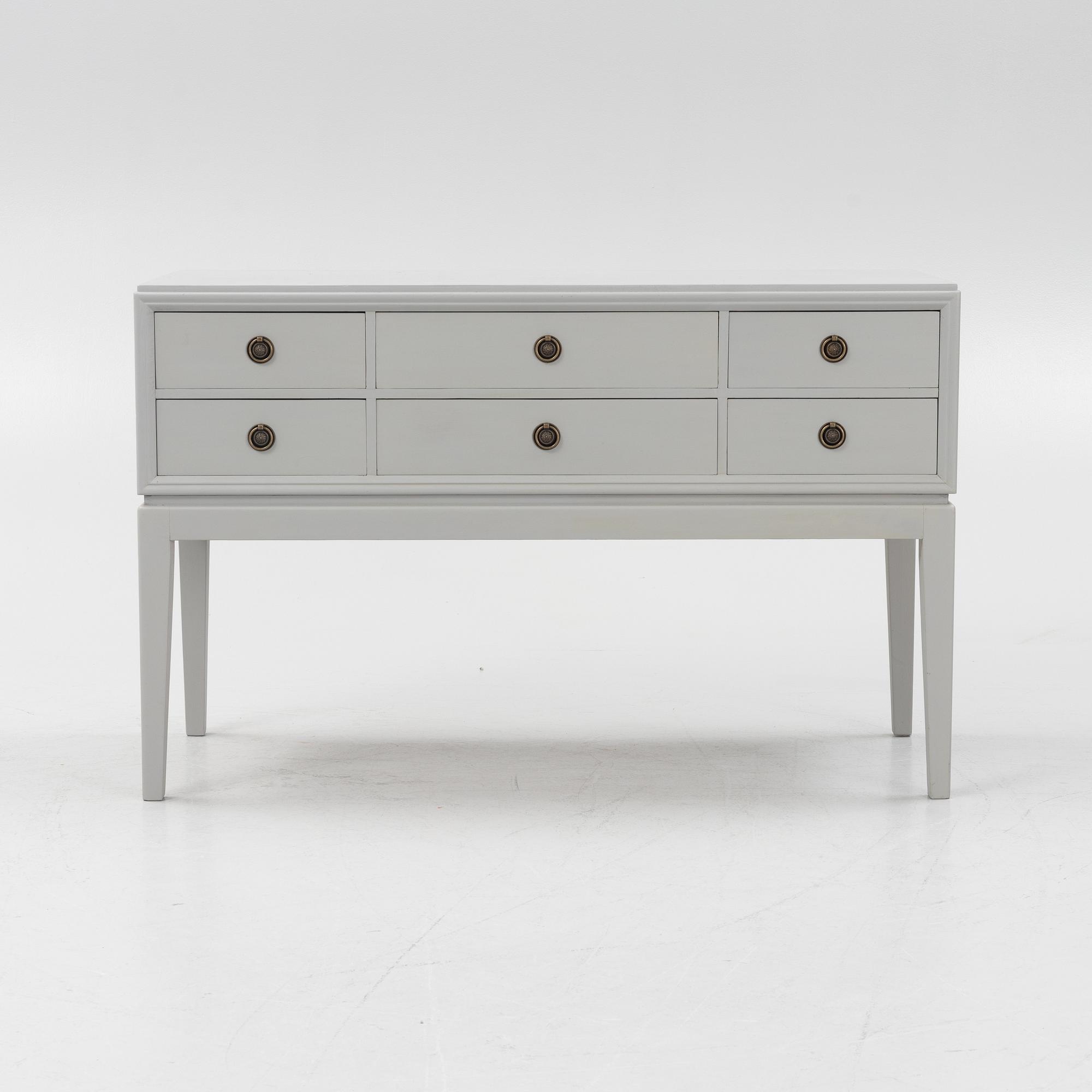 Sideboard, 1900-talets mitt.