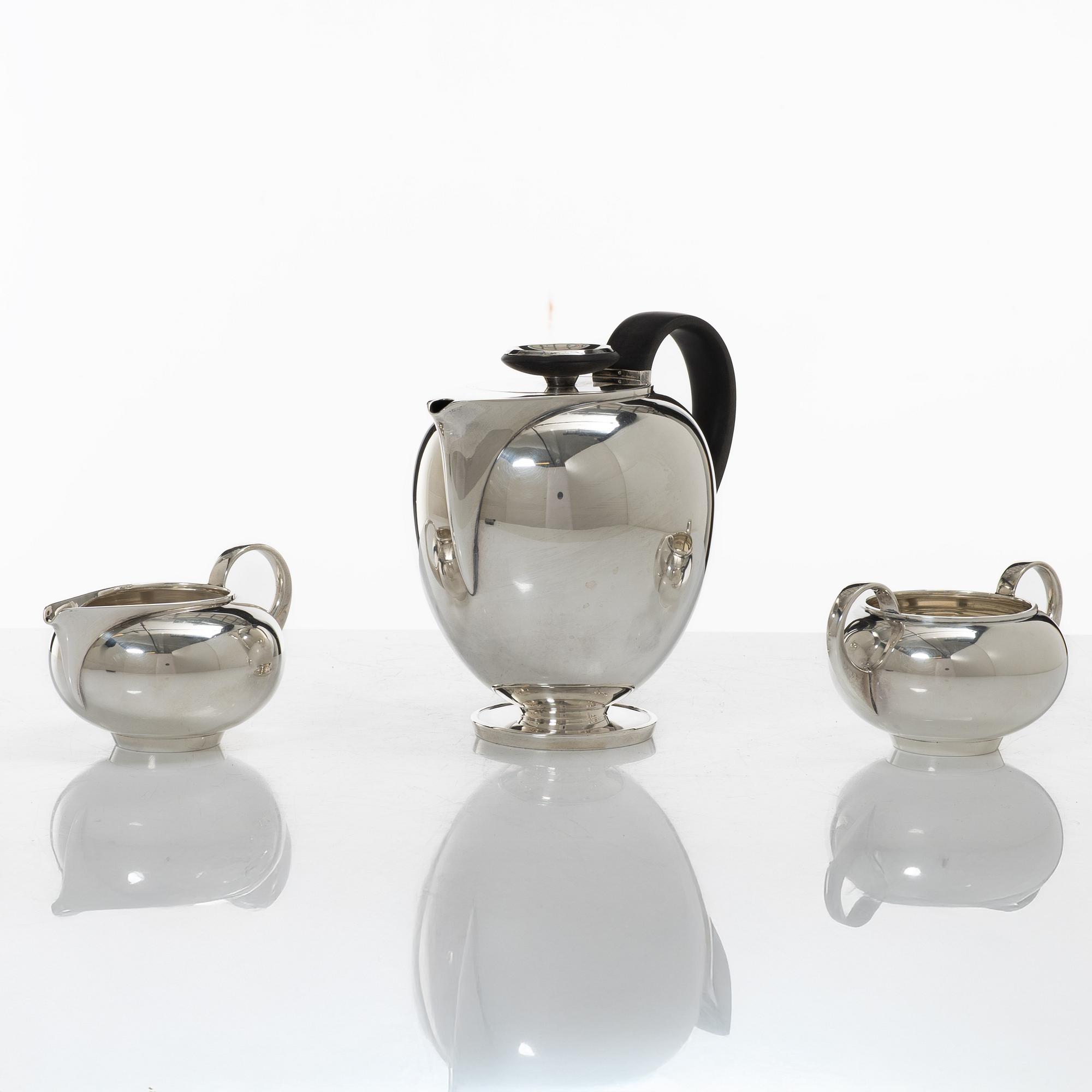 Kaffeservis, tre delar, sterling silver, design Harry Sørby, firma David Andersen, Norge.