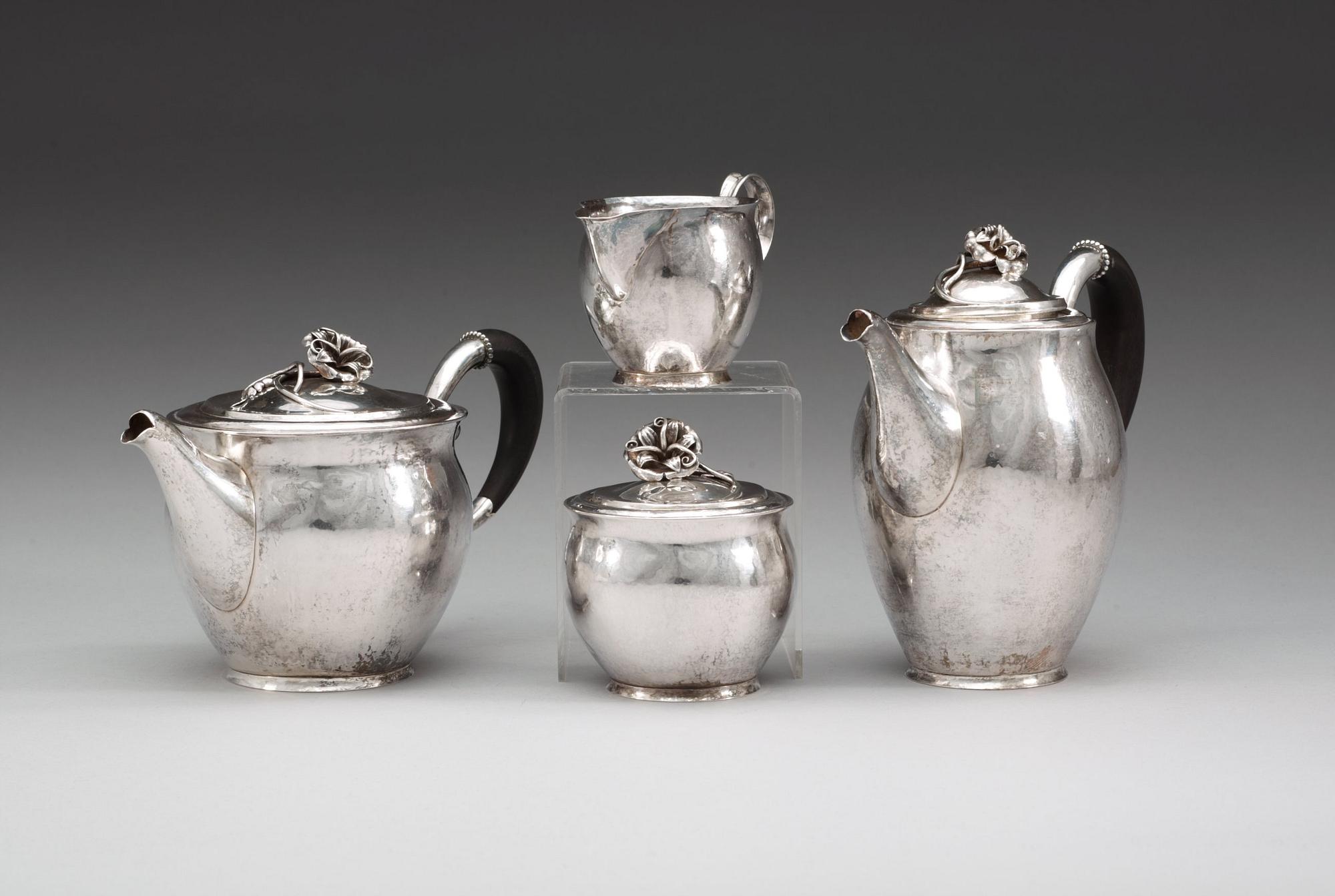A Jörgen Jensen 4 pcs silver tea and coffee service, Stockholm 1924.