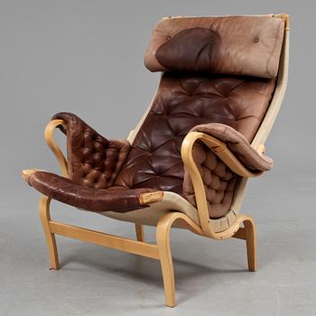 FÅTÖLJ med FOTPALL, "Pernilla", Bruno Mathsson för DUX, formgiven 1944.