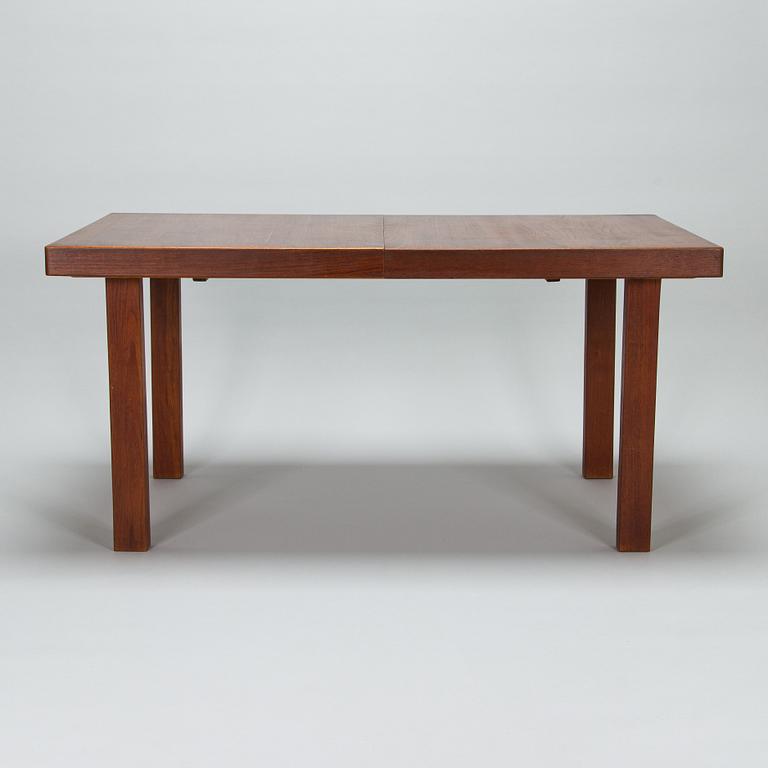 Carl Gustaf Hiort af Ornäs,  A 1950s 'Näyttely Junior' dining table and 8 chairs for HMN Huonekalu Mikko Nupponen.