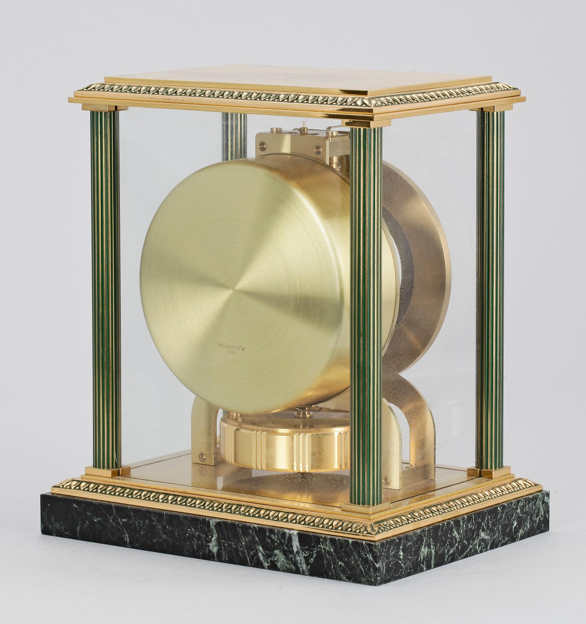 BORDSUR. "Atmos", Jaeger Le Coultre, Schweiz. 1900-talets andra hälft.