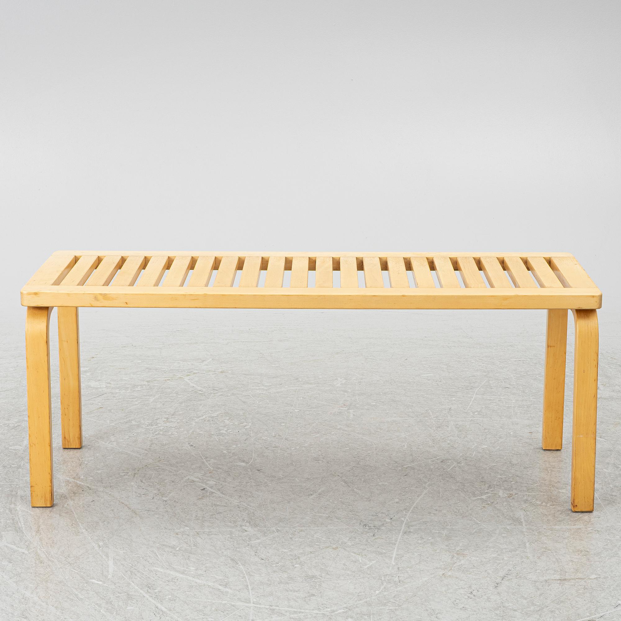 Alvar Aalto, Bänk, modell 153A, Artek, Finland.