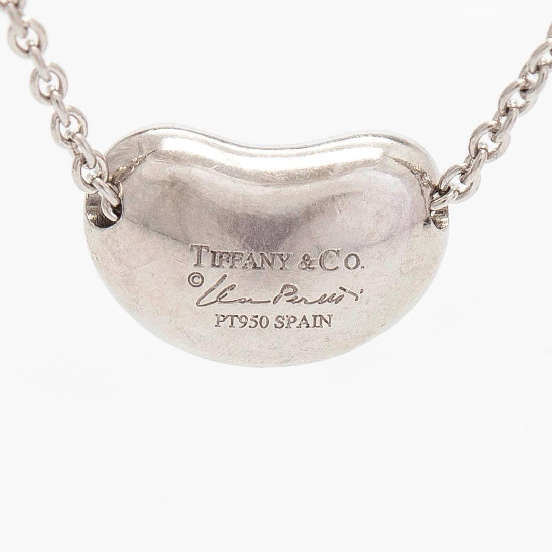 Tiffany & Co, Elsa Peretti, kaulakoru "Bean" platinaa ja timantteja.