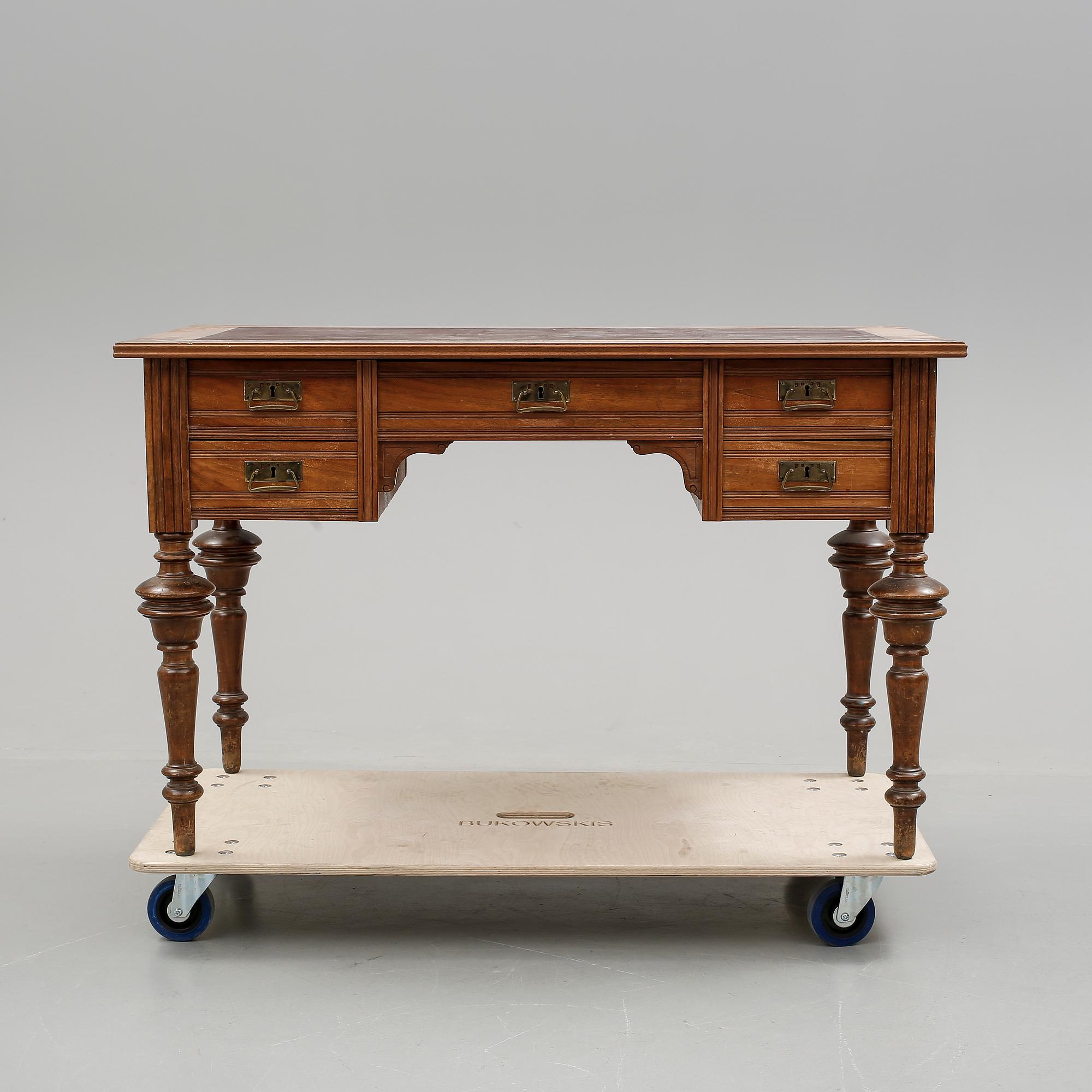 SKRIVBORD, Nyrenässans, sent 1800-tal.