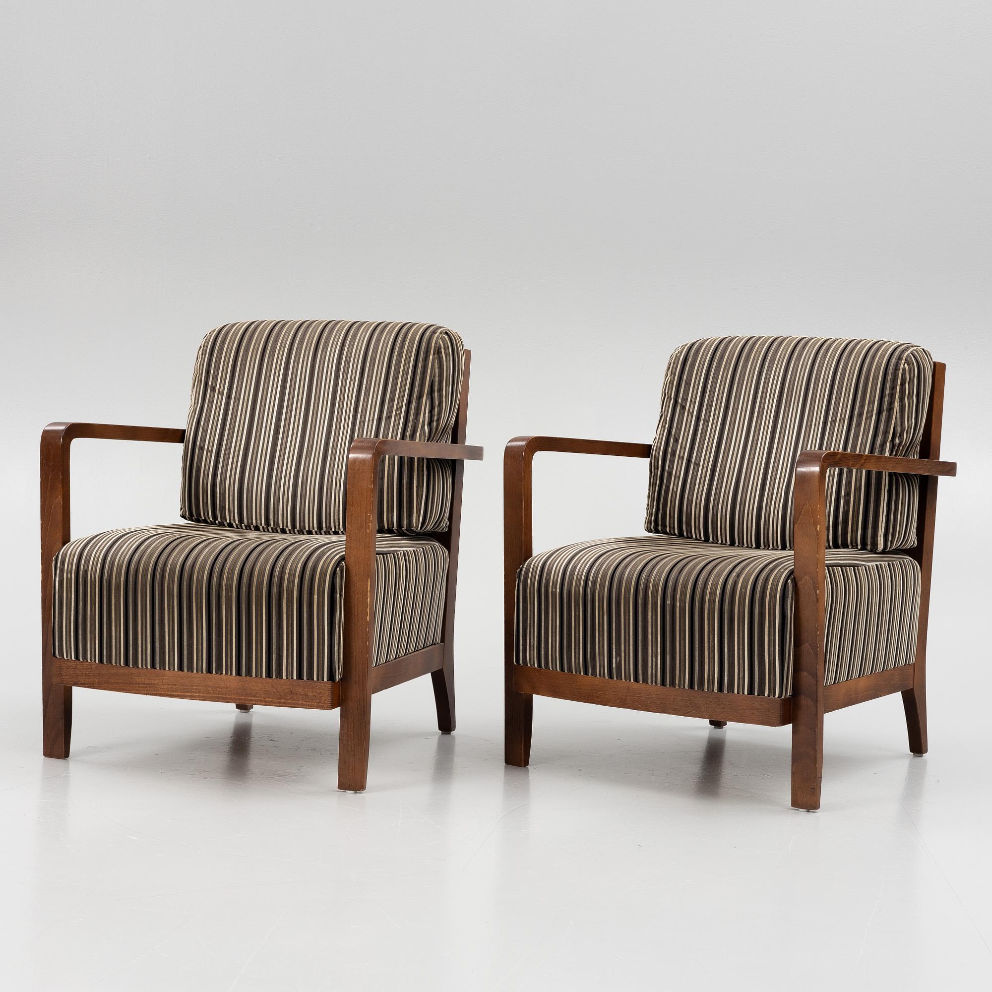 A pair of armchairs, Andreu World, Spain, 21st Century.