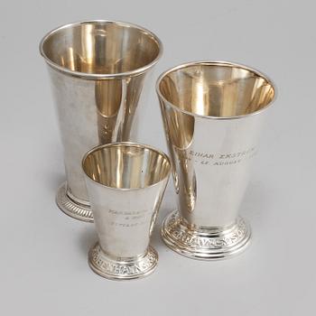 BÄGARE, 3 st, silver, 1900-tal. Vikt 560 gram.
