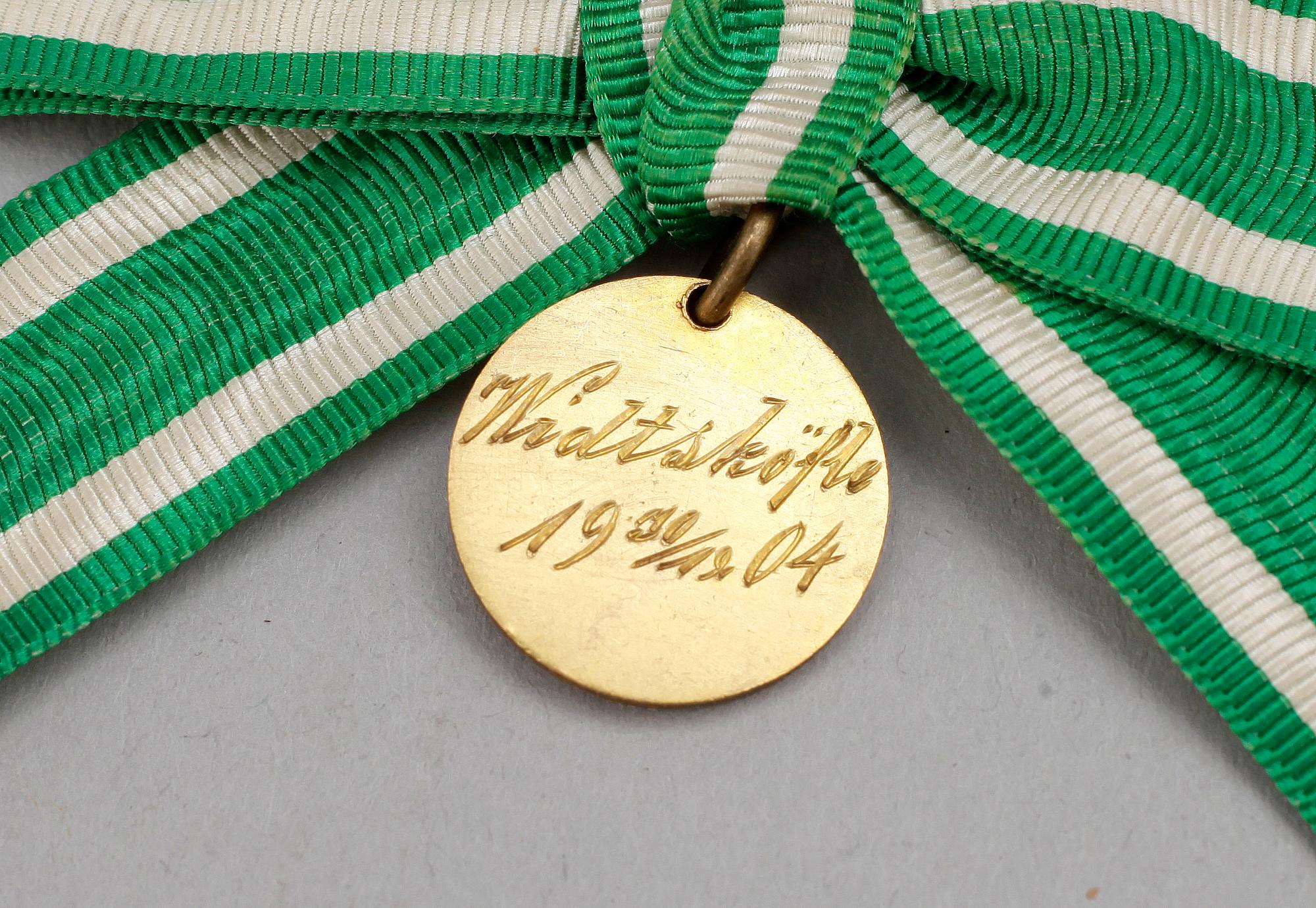 KUNGLIGA MINNESMÄRKEN, 6 st, möjligen från jaktparti, de flesta daterade Widtsköfle 30/12 1904.