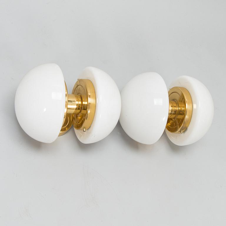 KLAUS MICHALIK, a pair of wall lamps, "Bau", Orno.