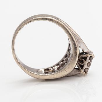 Ring, 14K vitguld, baguette- och princesslipade diamanter ca 1.90 ct tot.