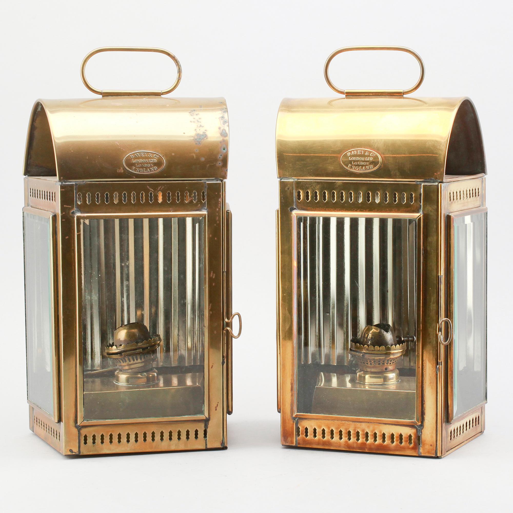 LYKTOR, 2 st, mässing, Davey & Co, London, 1900-tal.