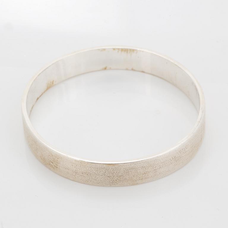 Wiwen Nilsson,  sterling silver bangle, Lund 1964.