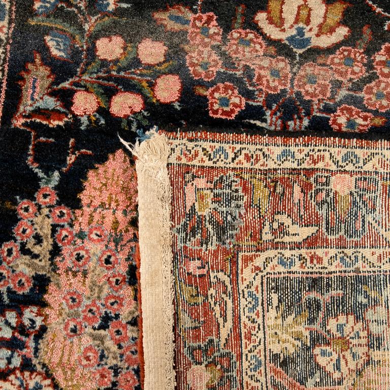 Hamadan semi-antique runner, approximately 418x100 cm.