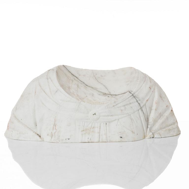Antique-style bust, Carrara marble, 20th century.