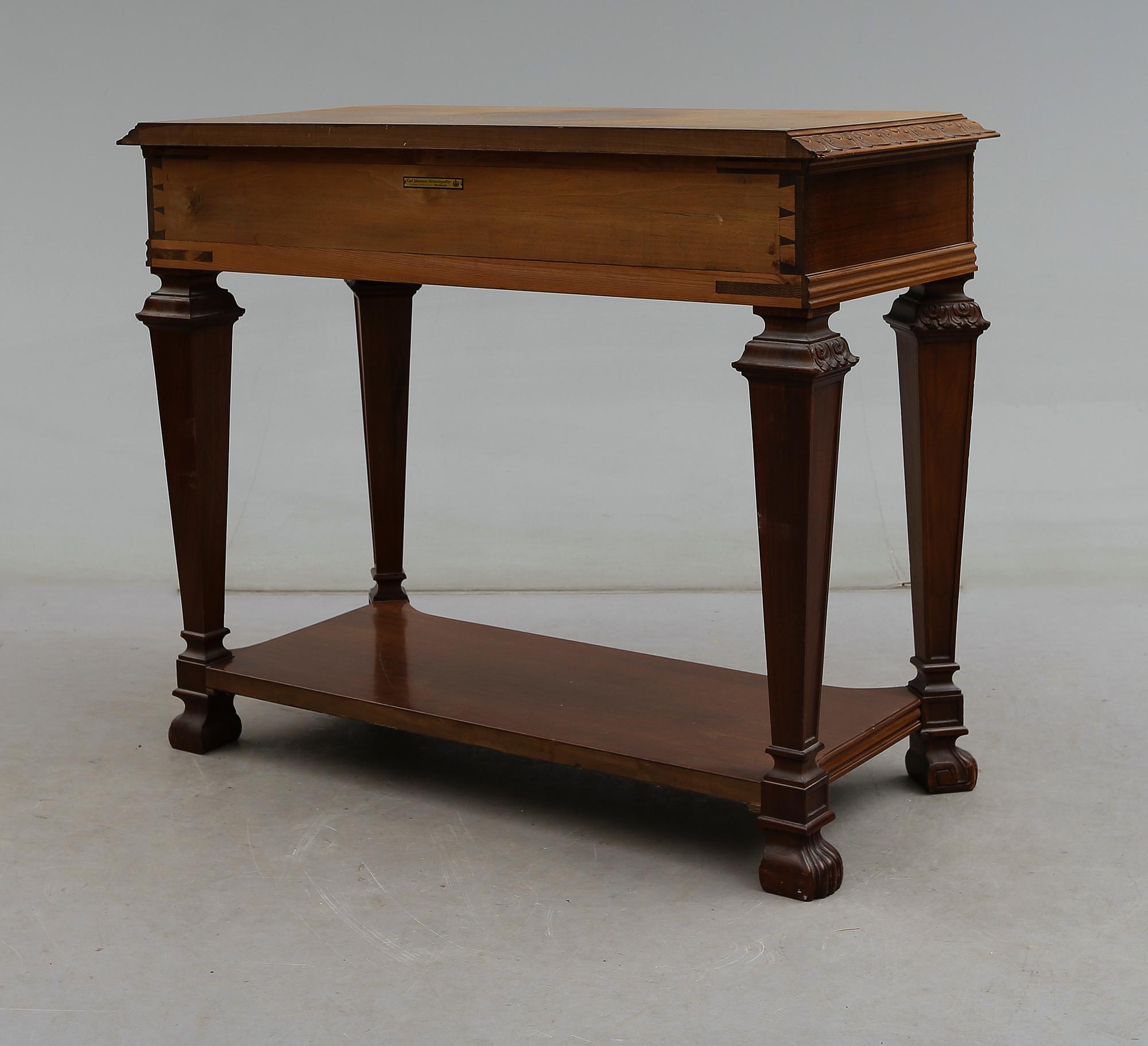 SERVERINGSBBORD, Carl Johanssons Möbleringsaffär, Stockholm, 1900-talets första hälft.