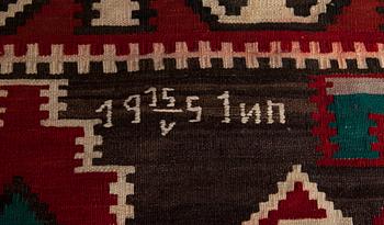 Matto, Kelim, päivätty. Noin 305 x 175 cm.