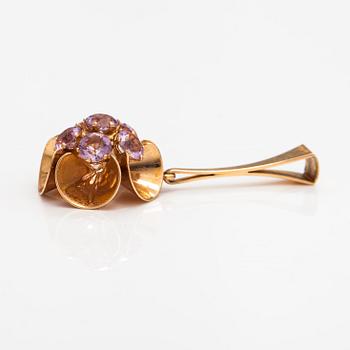 Elis Kauppi, Riipus, 14K kultaa ja ametisteja. Kupittaan kulta, Turku 1973.