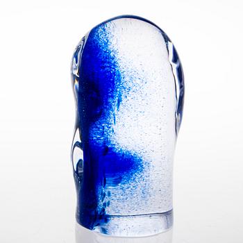 SINI MAJURI, a glass sculpture signed Sini Majuri 2018.