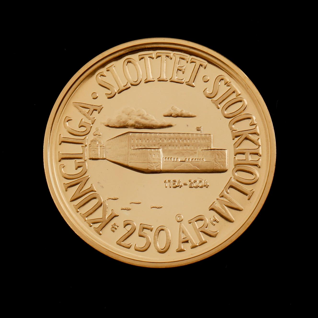 GULDMYNT, 2000 kronor, 2004. Vikt ca 12 gram.