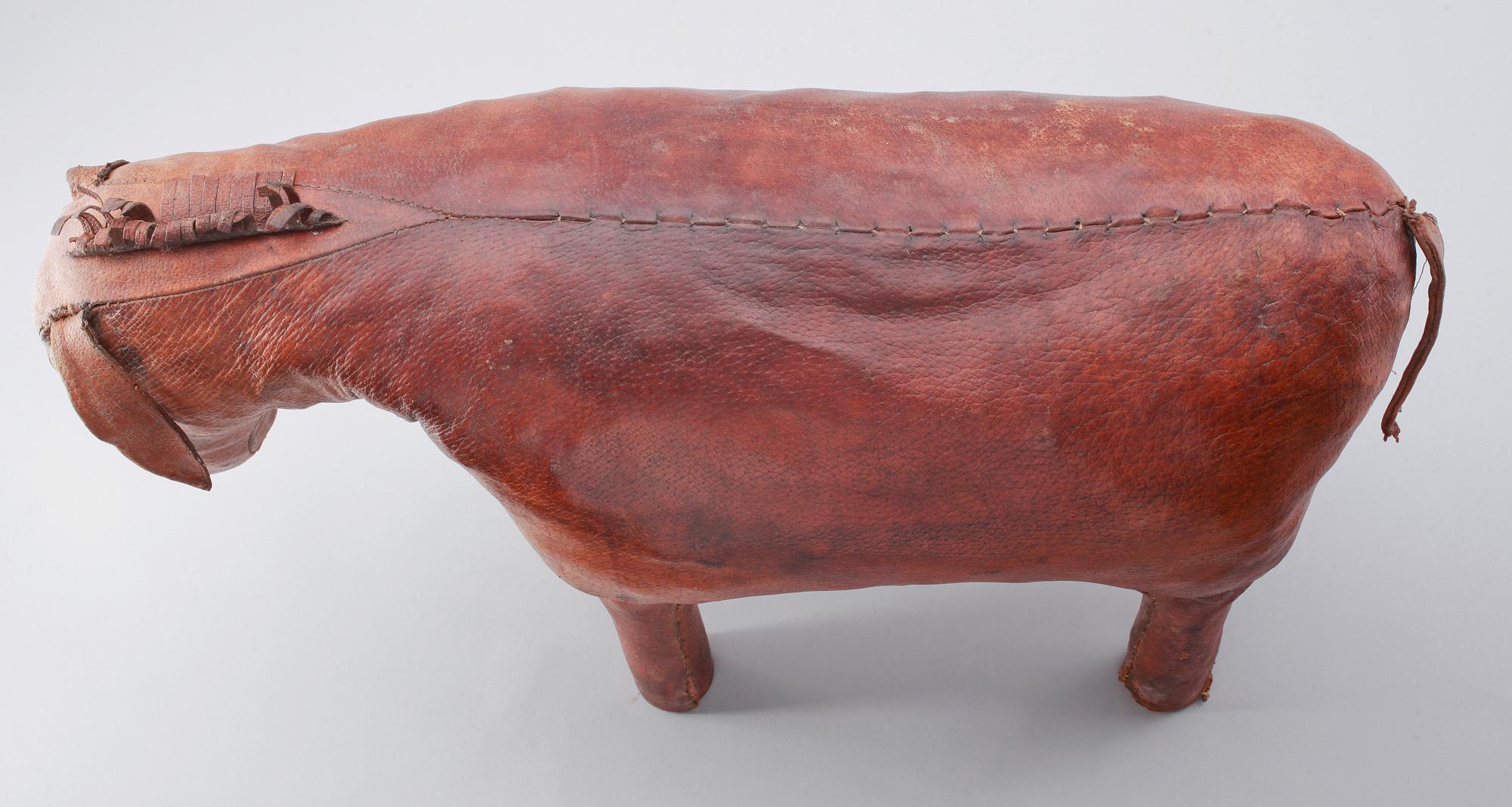 FOTPALL, läder, Dimitri Omersa & Co, 1900-talets andra hälft.