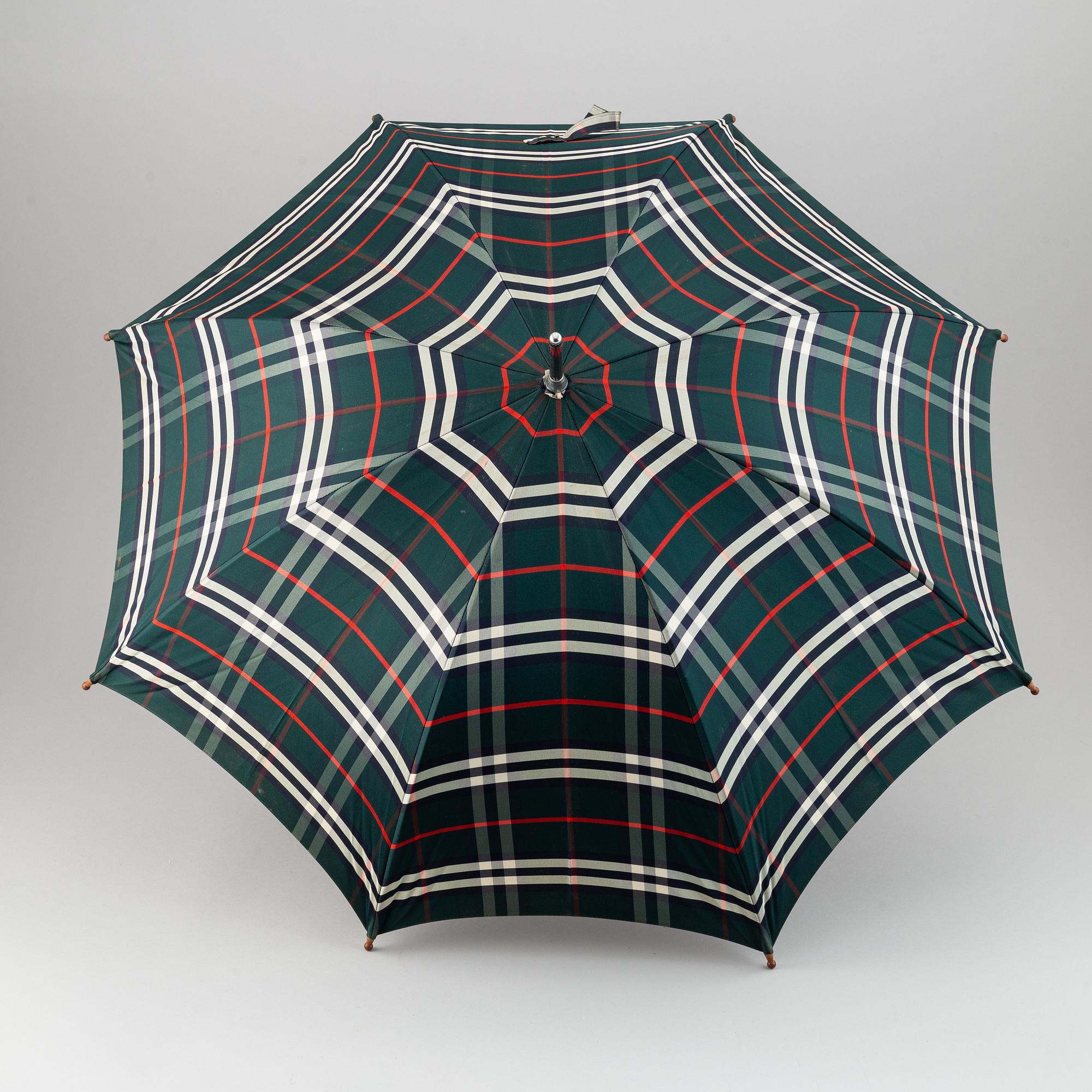 Burberry a vintage umbrella. Bukowskis