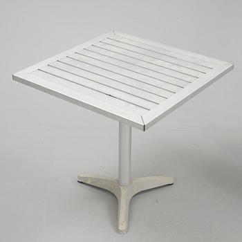 TRÄDGÅRDSGRUPP, 5 delar, 1900/2000-tal.