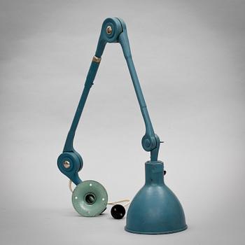 INDUSTRILAMPA, Pe Fe Ge, 1900-talets första hälft.