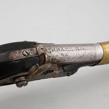 A percussion gun, first half of the 19th century.