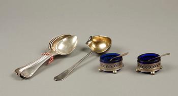 DESSERTSKEDAR, 5 st. Silver, Niclas Pettersson Karlskrona 1815. SALTKAR, ett par, silver, gustaviansk stil.