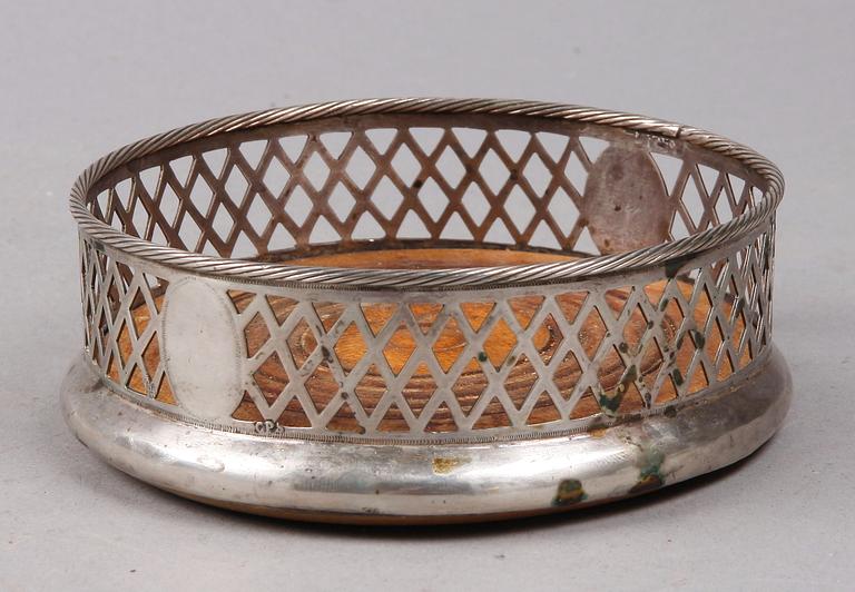 COASTER, silver. Otydliga stämplar. 1800/1900-tal.