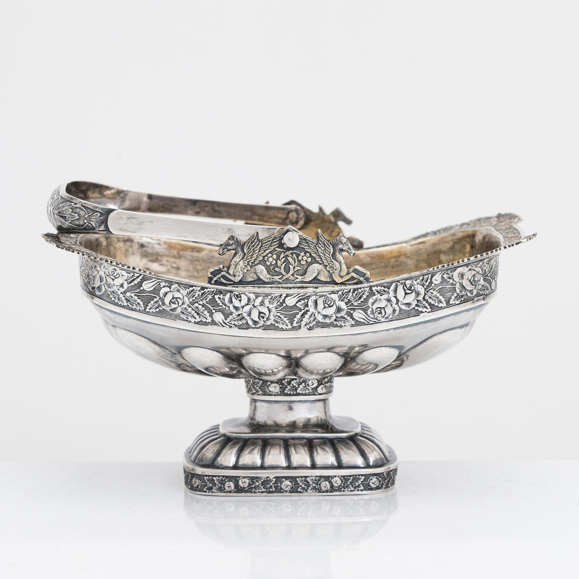 Johan Fredrik Åkerblom, konfektkorg, silver, delvis förgylld, S:t Petersburg, Ryssland 1839.