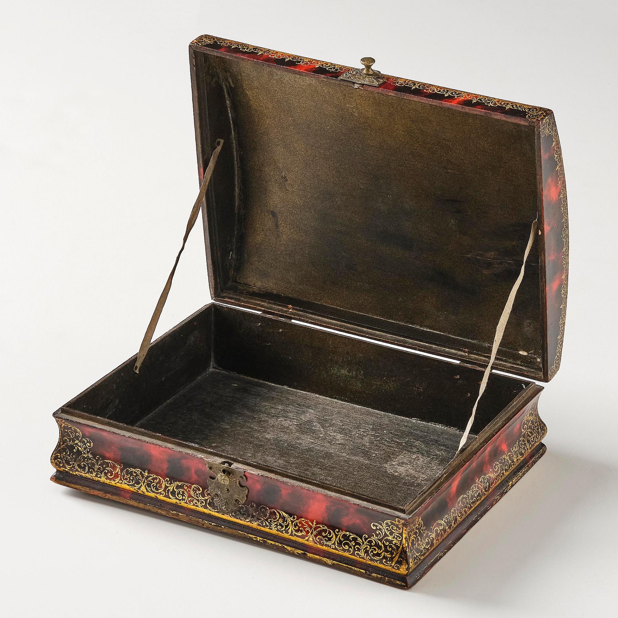 A late baroque faux-tortoise wig box, 18th century.