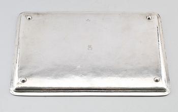 BRICKA, silver, K Anderson, Stockholm 1918. Vikt ca 1760 gram.