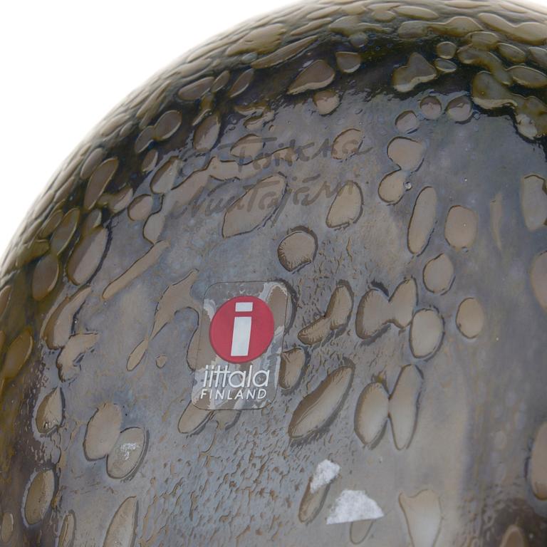 LASILINTU, "Keräkurmitsa". Signeerattu O. Toikka, Nuutajärvi. 1990-luvun loppu.