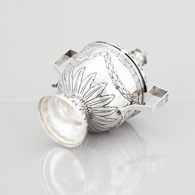 Lars Boye, sockerskål med lock, silver, Stockholm 1780. Gustaviansk.
