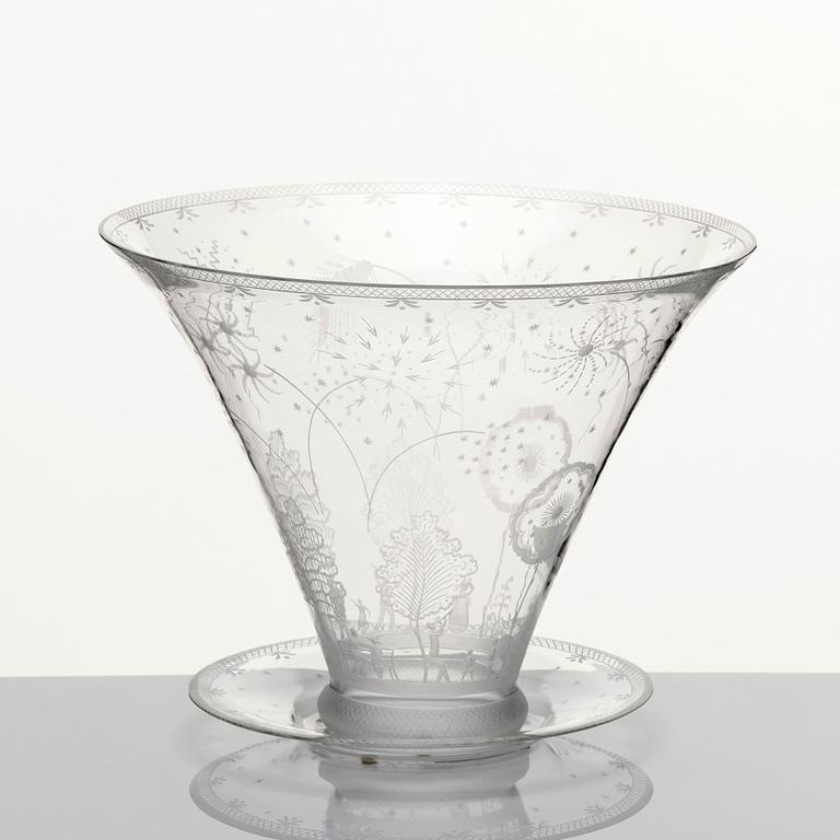 Edward Hald, a Swedish Grace engraved glass bowl 'Fyrverkeri' with a plate, Orrefors Sweden 1924, model nr 248.