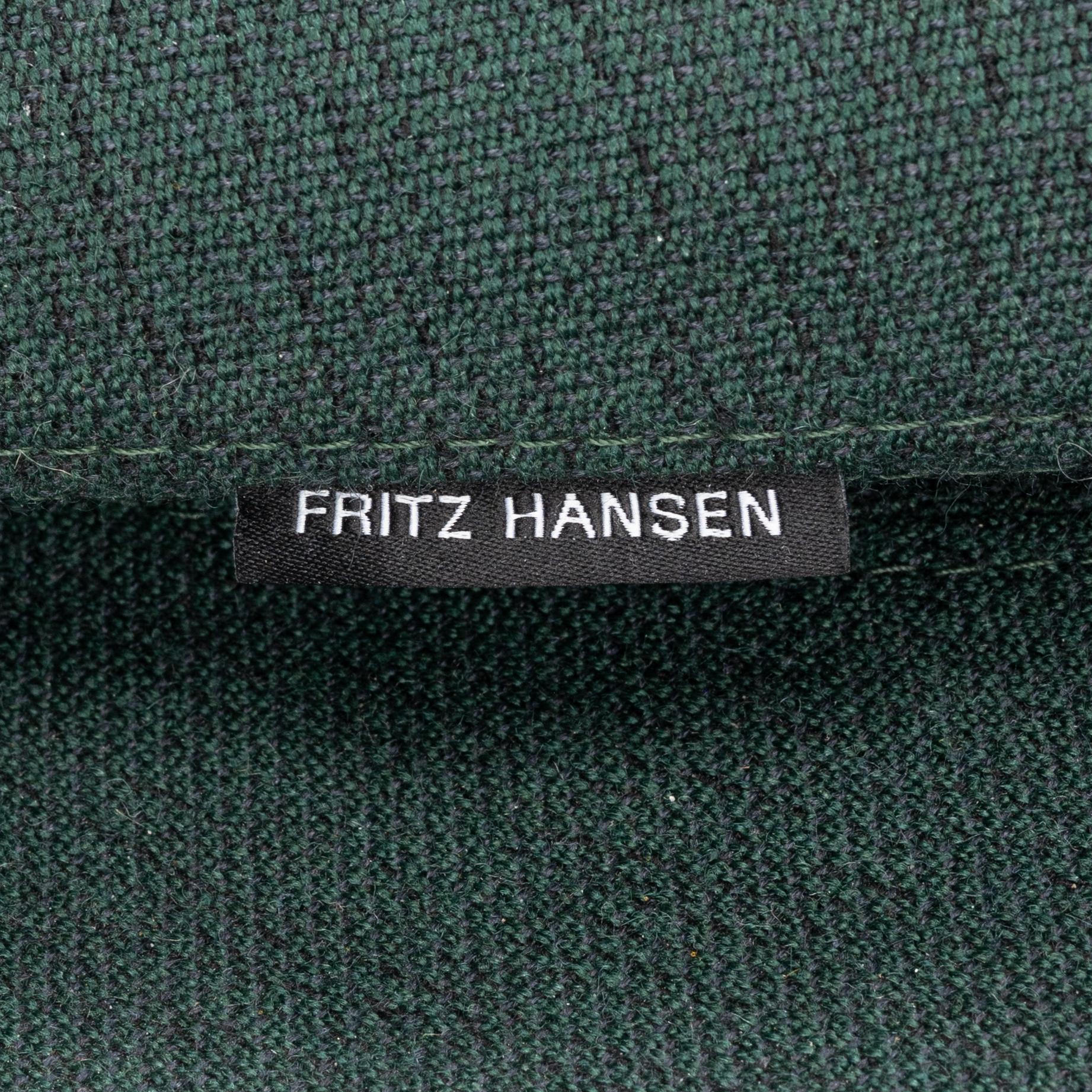 Arne Jacobsen, armchair, "Ägget", Fritz Hansen, 2021.