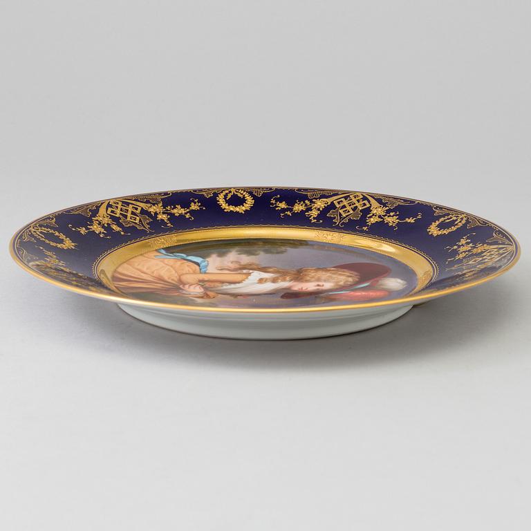 TALLRIK, porslin, Wienliknande märke, omkring 1900.