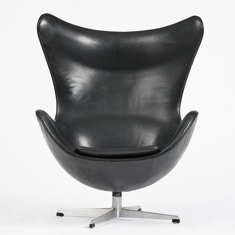 Arne Jacobsen, an "Egg" armchair, Fritz Hansen, Denmark, 1964.