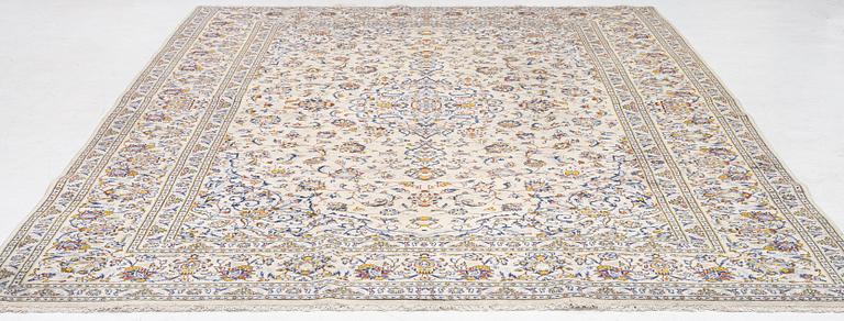 Carpet, Keshan, approx. 355 x 245 cm.