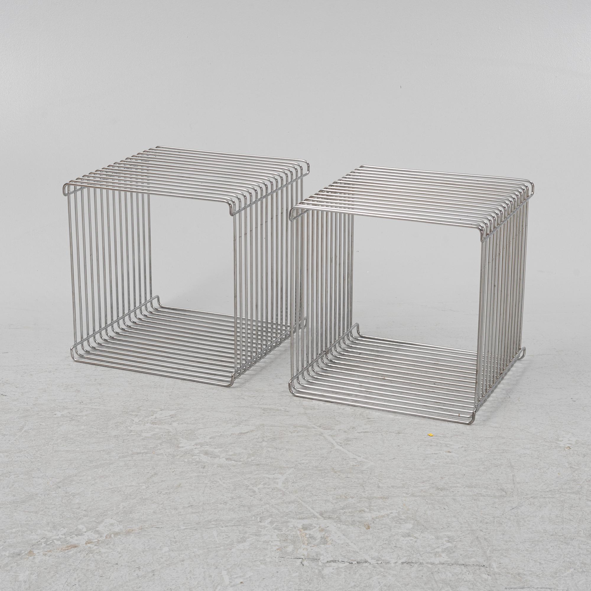 Verner Panton, hyllor/sängbord, ett par, "Wire", Montana, Danmark.