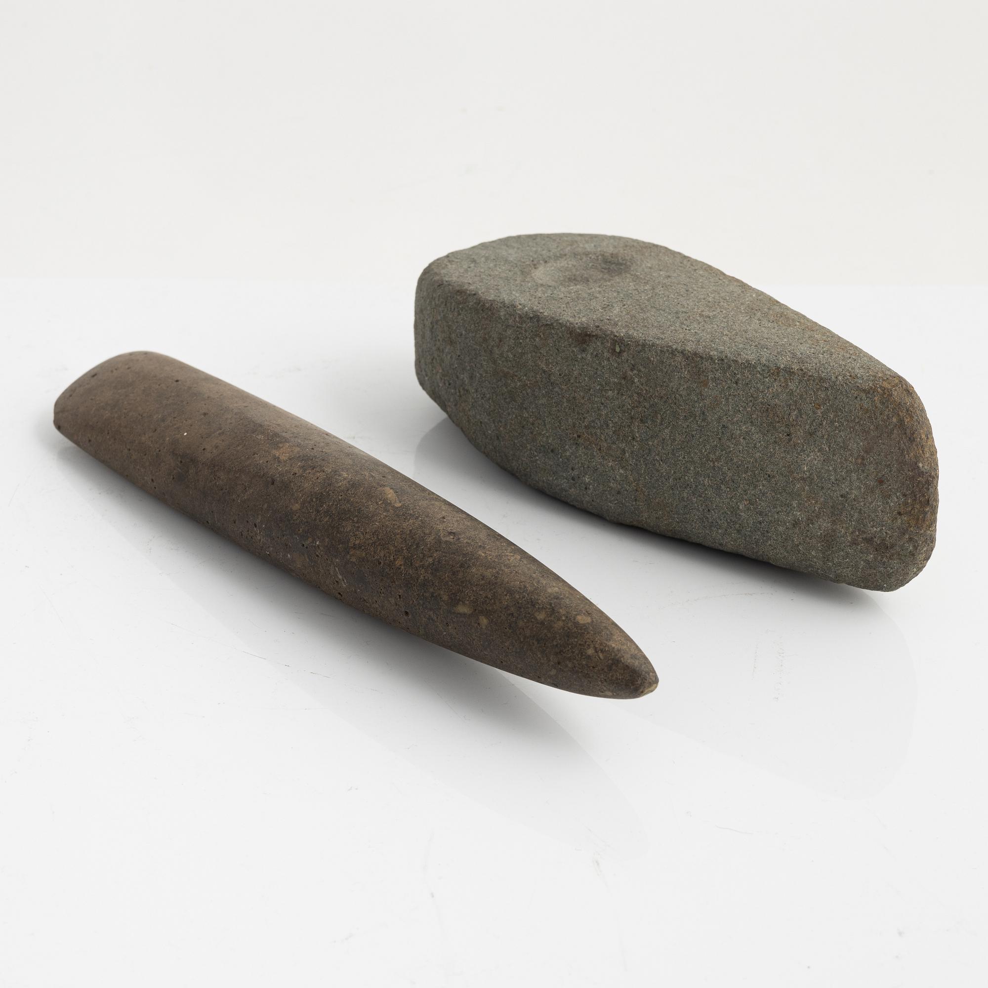 Yxa, samt yxämne, neolitikum.