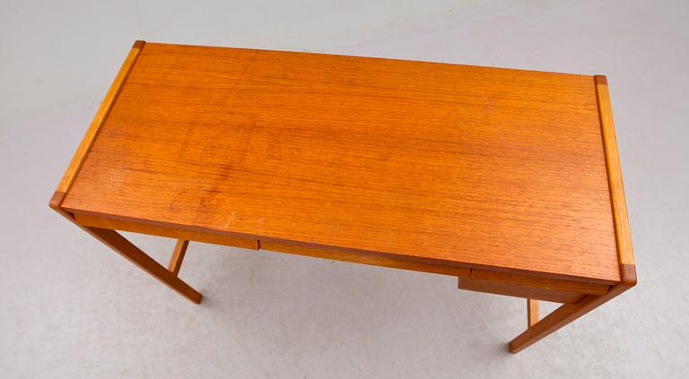 TOALETTBORD, Bertil Fridhagen, Bodafors, 1900-talets mitt.